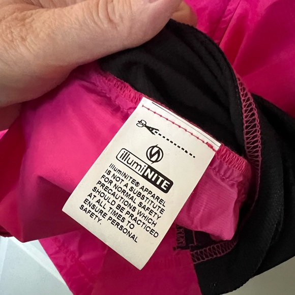 IllumiNITE Newport Reflective Running/Walking Vest, M - Picture 11 of 14